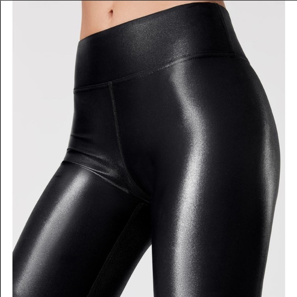 Carbon38 High Waisted Takara Biker Shorts Black - Picture 4 of 7